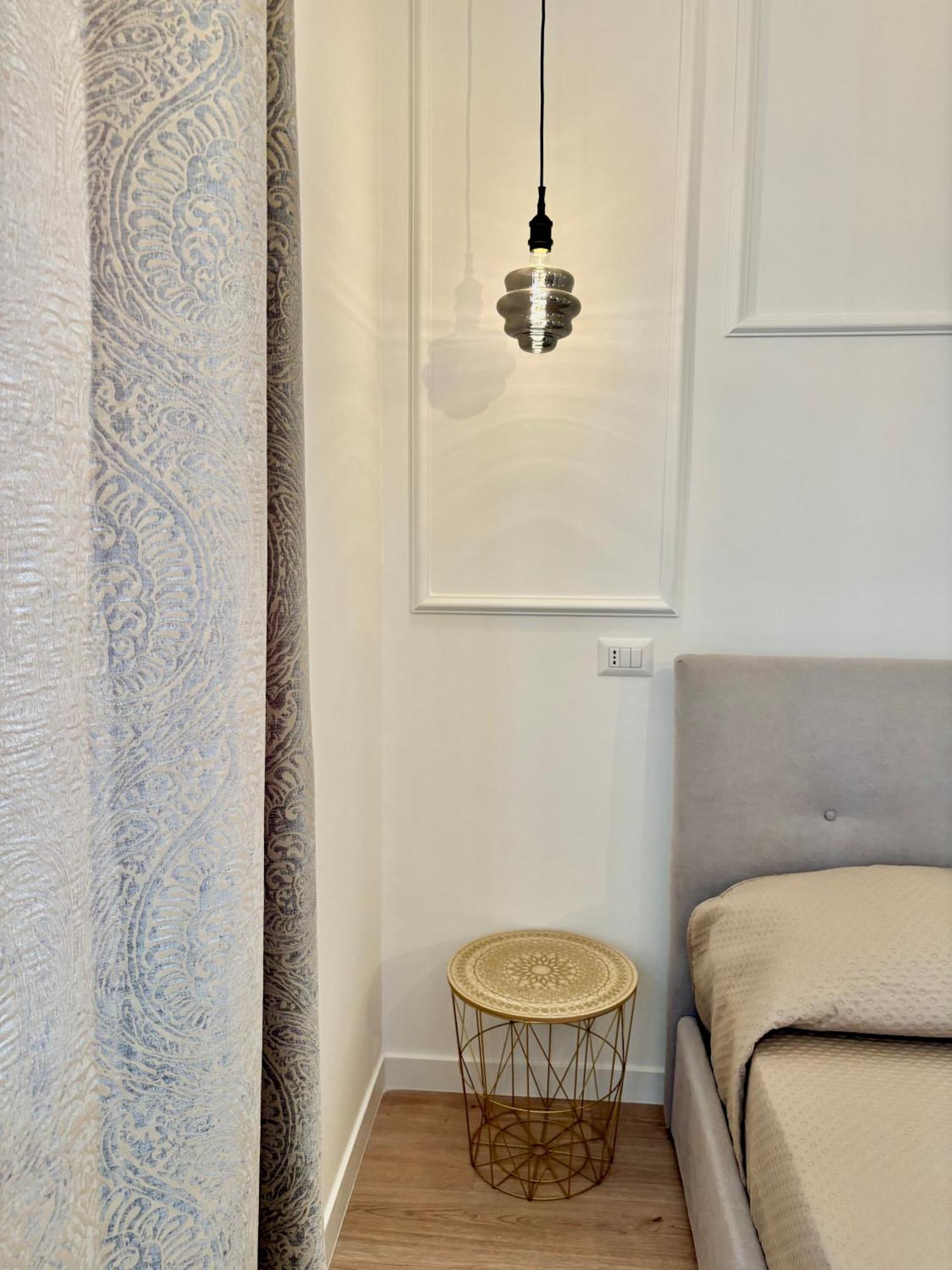 Guest House Maison Margot Fiumicino Bagian luar foto